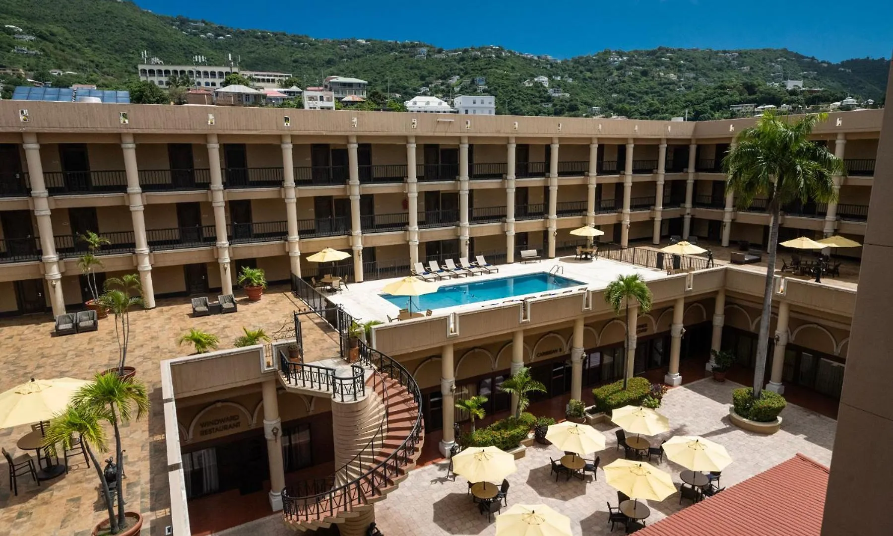 שארלוט אמלי Windward Passage Hotel שארלוט אמלי