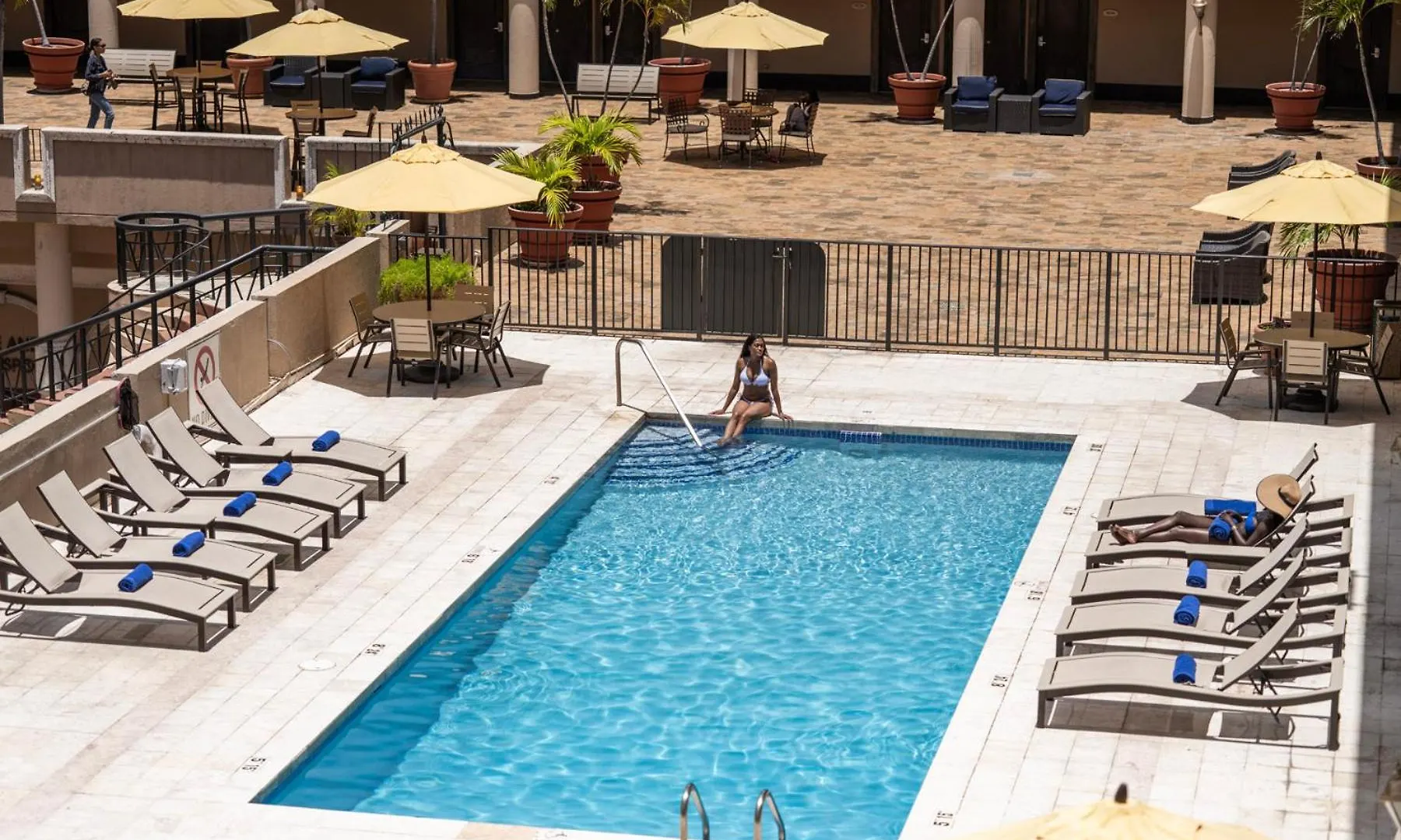 שארלוט אמלי Windward Passage Hotel איי הבתולה של ארצות הברית