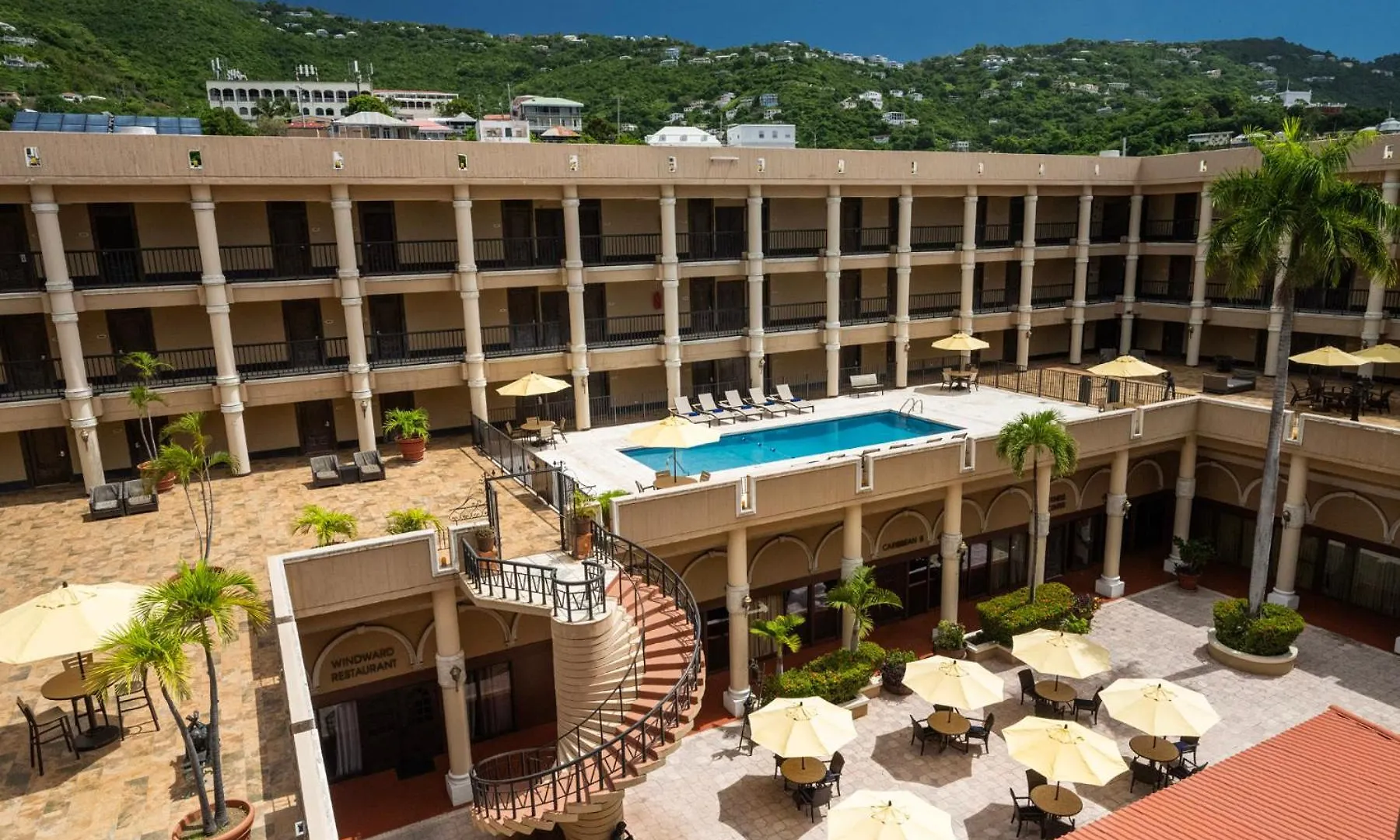 שארלוט אמלי Windward Passage Hotel