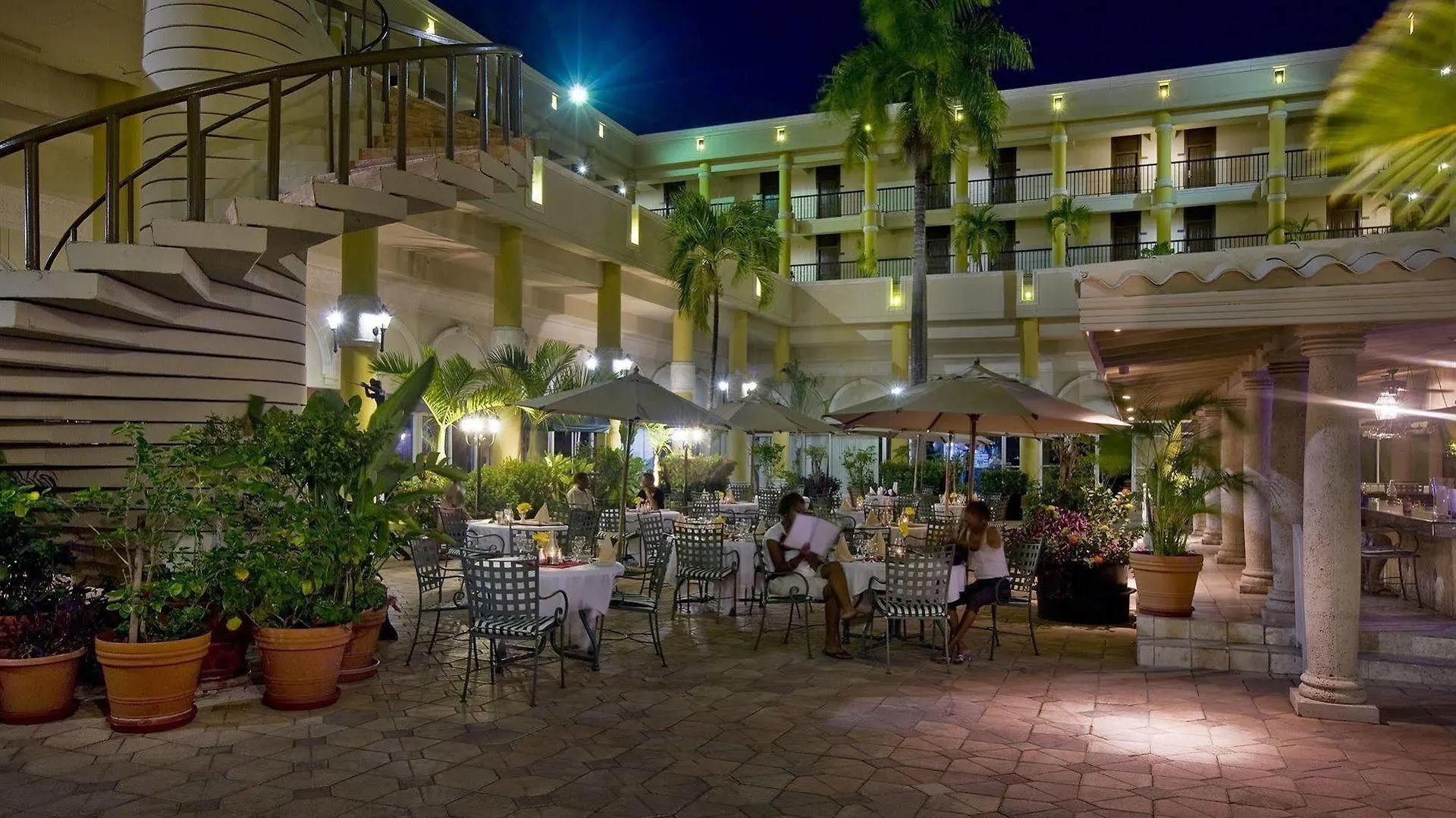 Windward Passage Hotel Charlotte Amalie 3*,